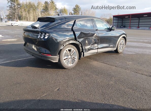 3FMTK1SS8MMA46542 2021 FORD MUSTANG MACH-E Черный Задняя правая четверть