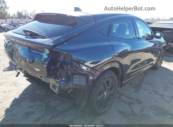 3FMTK2R77NMA03691 2022 FORD MUSTANG MACH-E Черный Задняя правая четверть