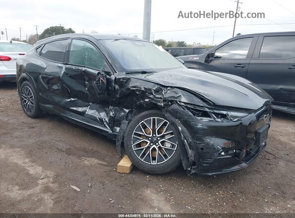 3FMTK3R49RMA15391 2024 FORD MUSTANG MACH-E PREMI Черный Передняя правая четверть