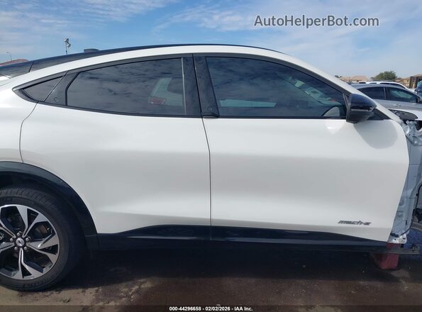3FMTK3RM2PMA31302 2023 FORD MUSTANG MACH-E PREMI White სალონის 360-გრადუსიანი ხედი