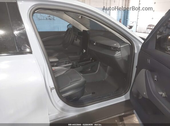 3FMTK3S5XSMA38266 2025 FORD MUSTANG MACH-E PREMI Серый Вид салона спереди