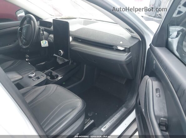 3FMTK3SU0NMA27255 2022 FORD MUSTANG MACH-E PREMI Серый Вид салона спереди