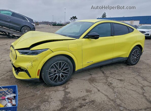 3FMTK3SUXSMA11575 2025 FORD MUSTANG MACH-E PREMI Желтый Передняя левая четверть