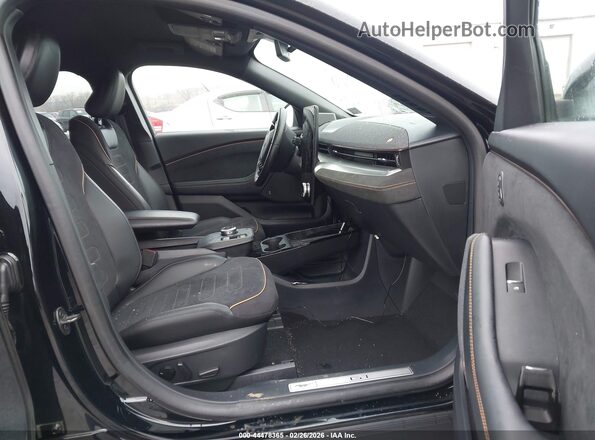 3FMTK4SE2NMA09497 2022 FORD MUSTANG MACH-E Black Widok wnętrza z przodu