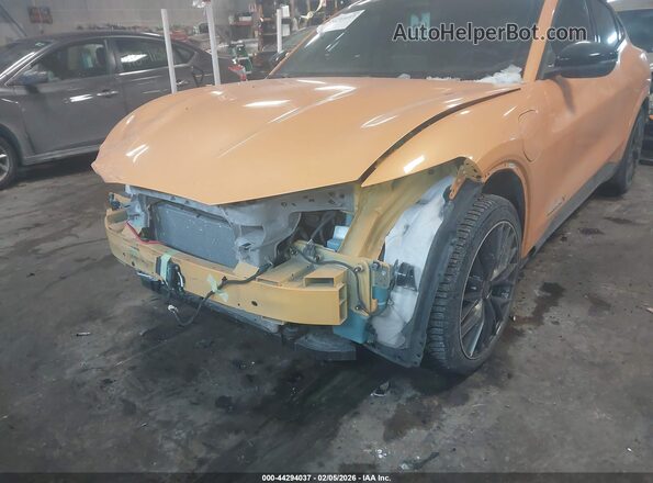 3FMTK4SX3NMA14015 2022 FORD MUSTANG MACH-E Оранжевый Вид спереди