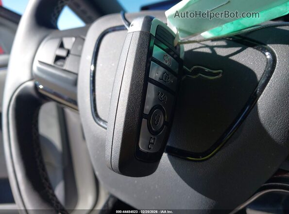 3FMTK4SX8SMA28701 2025 FORD MUSTANG MACH-E Белый Вид панели приборов