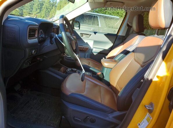 3FTTW8F93PRA64320 2023 FORD MAVERICK Желтый Вид салона спереди