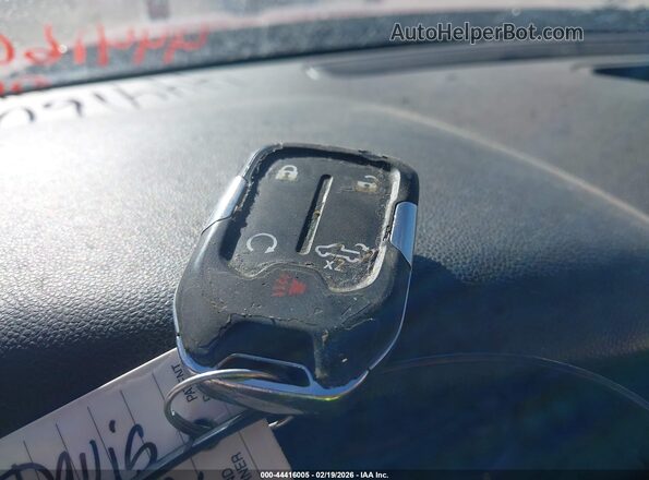 3GCPWCED3KG224064 2019 CHEVROLET SILVERADO Красный Вид панели приборов