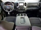 2024 Chevrolet Silverado K1500 Trail Boss Custom Серебряный vin: 3GCUDCEDXRG306621