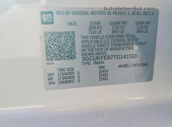 3GCUKFE87TG141533 2026 CHEVROLET SILVERADO White Vista del compartimento del motor