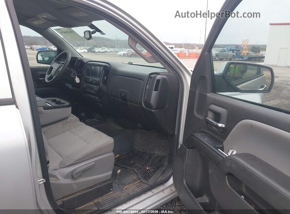 3GCUKNEH0GG307178 2016 CHEVROLET SILVERADO Серебряный Вид салона спереди