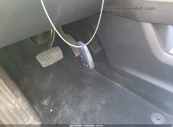 3GKALMEG6TL154944 2026 GMC TERRAIN Белый Вид панели приборов