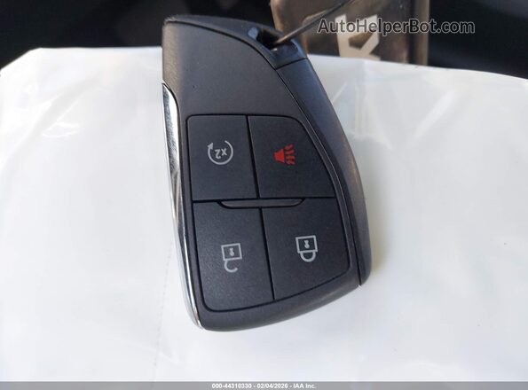 3GKALMEG8SL317477 2025 GMC TERRAIN Белый Вид панели приборов