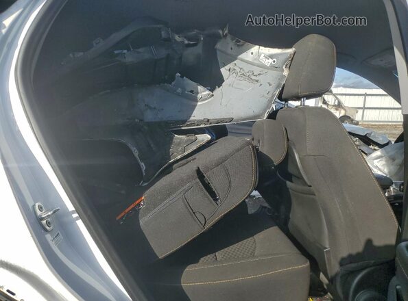 3GKALMEV0JL389495 2018 GMC TERRAIN White Widok wnętrza z tyłu