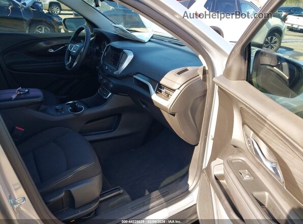 3GKALMEV5NL165337 2022 GMC TERRAIN Серебряный Вид салона спереди