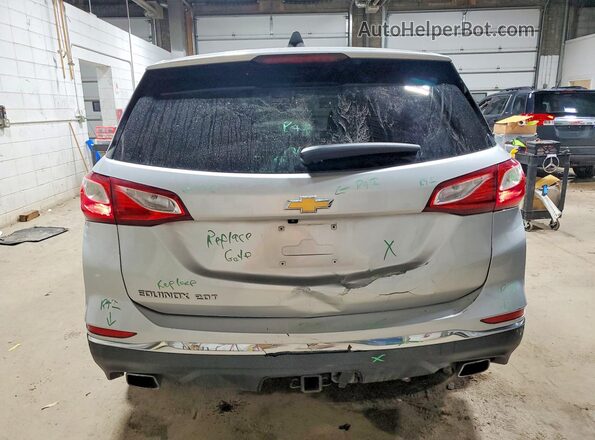 3GNAXTEX5JS504813 2018 CHEVROLET EQUINOX Silver უკანა ხედი