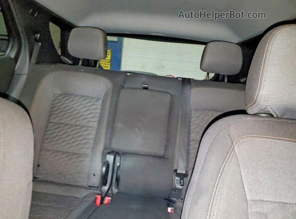 3GNAXTEX5JS504813 2018 CHEVROLET EQUINOX Silver უკანა სავარძლების ხედი