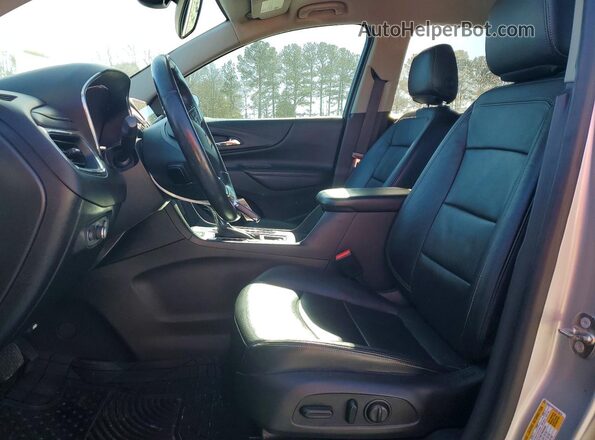 3GNAXVEV2JS513074 2018 CHEVROLET EQUINOX Серебряный Вид салона спереди