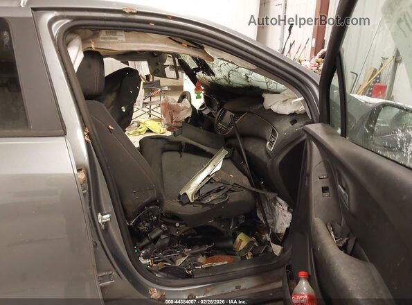3GNCJKSB8LL217654 2020 CHEVROLET TRAX Gray Widok wnętrza z przodu