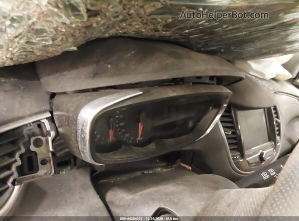 3GNCJKSB8LL217654 2020 CHEVROLET TRAX Gray Widok tylnych siedzeń