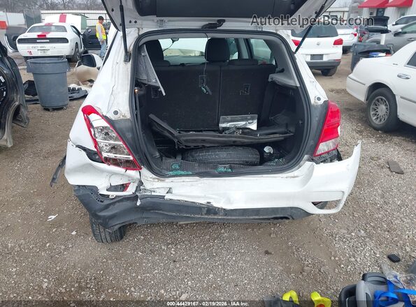 3GNCJKSB9JL411672 2018 CHEVROLET TRAX Белый Вид спереди