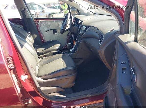 3GNCJLSB1HL162574 2017 CHEVROLET TRAX Красный Вид салона спереди
