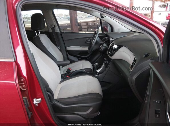 3GNCJLSB9JL274237 2018 CHEVROLET TRAX Красный Вид салона спереди