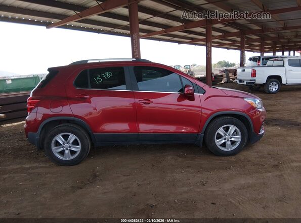 3GNCJLSB9JL274237 2018 CHEVROLET TRAX Красный Вид задней части салона