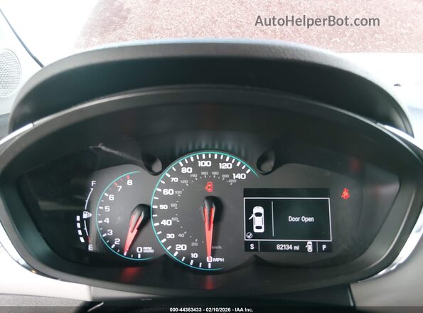 3GNCJLSB9JL274237 2018 CHEVROLET TRAX Красный Вид задних сидений