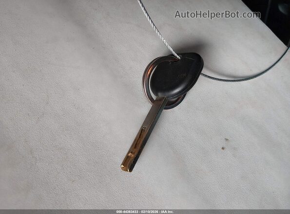 3GNCJLSB9JL274237 2018 CHEVROLET TRAX Красный Вид панели приборов