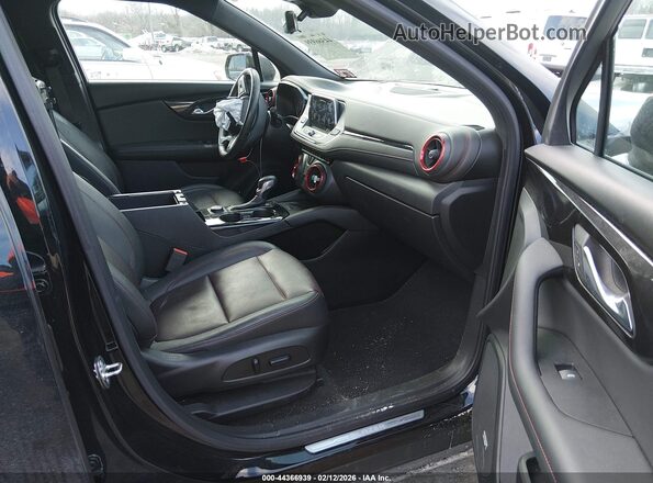 3GNKBERS2KS670561 2019 CHEVROLET BLAZER Черный Вид салона спереди