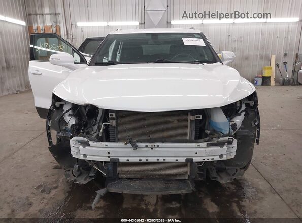 3GNKBGRS0KS644343 2019 CHEVROLET BLAZER Белый Вид задней части салона