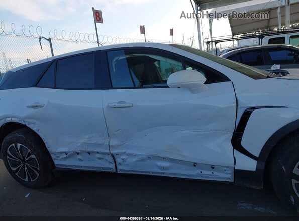 3GNKDBRM3SS177188 2025 CHEVROLET OTHER White Widok wnętrza z tyłu