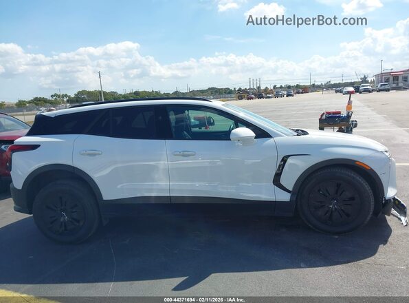 3GNKDBRM4SS254277 2025 CHEVROLET OTHER White Սալոնի հետևի տեսք