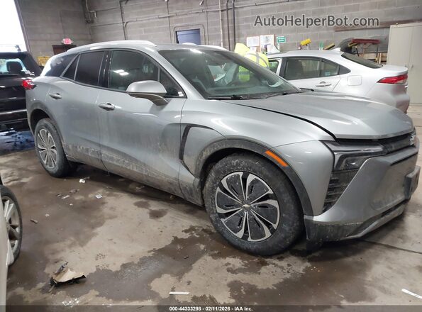 3GNKDGRJ6SS224328 2025 CHEVROLET OTHER Серый Передняя правая четверть