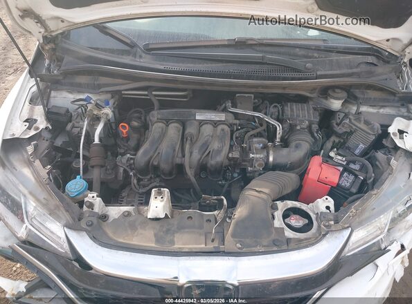 3HGGK5G89JM711973 2018 HONDA FIT Белый Вид сзади