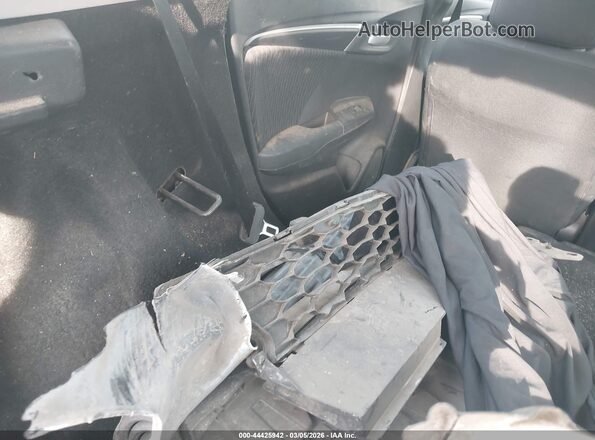 3HGGK5G89JM711973 2018 HONDA FIT Белый Вид щитка приборов