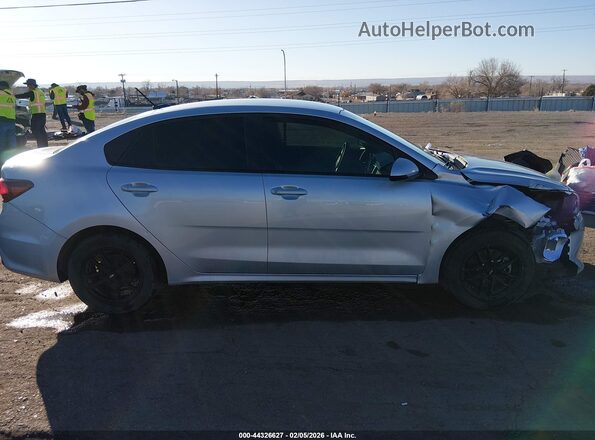3KPA24AD0LE297869 2020 KIA RIO Серый Вид задней части салона