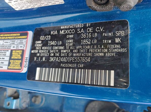3KPA24AD1PE557654 2023 KIA RIO Blue Vista del compartimento del motor