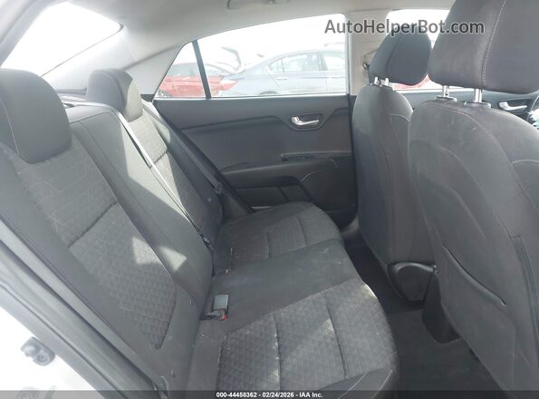 3KPA24AD4LE359516 2020 KIA RIO Silver Widok naklejki z numerem VIN