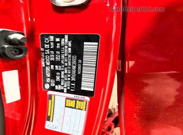 3KPA24AD4ME384935 2021 KIA RIO Red Widok komory silnika