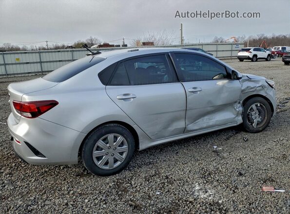 3KPA24AD7ME423002 2021 KIA RIO Silver Задня права чверть