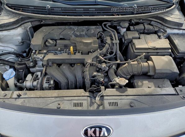 3KPA24AD7ME423002 2021 KIA RIO Silver Вид задньої частини салону
