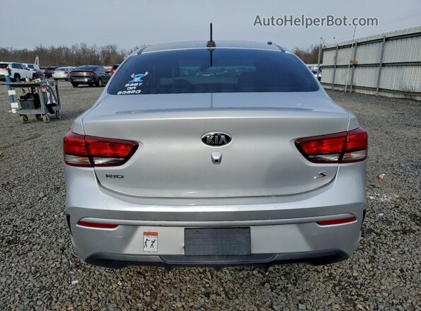 3KPA24AD7ME423002 2021 KIA RIO Silver Вид ззаду