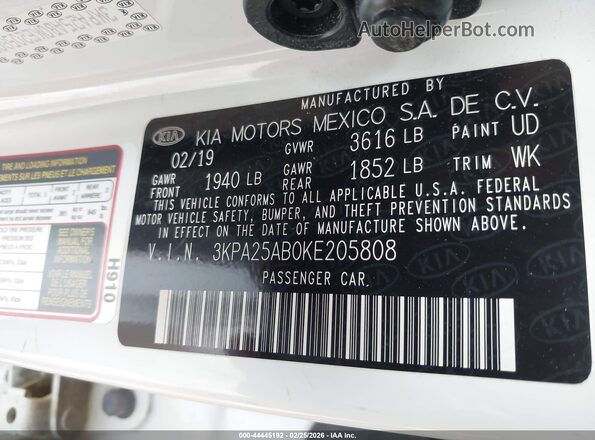 3KPA25AB0KE205808 2019 KIA RIO 5-DOOR Белый Вид подкапотного пространства