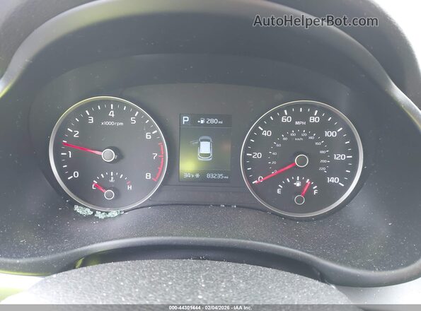 3KPA25AB7KE214389 2019 KIA RIO 5-DOOR Красный Вид задних сидений