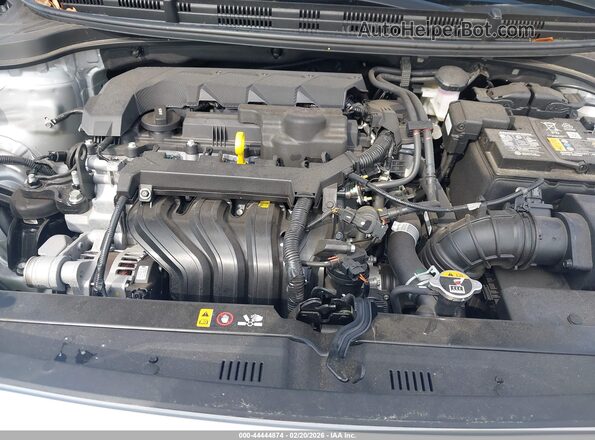 3KPA25AD7PE560693 2023 KIA RIO 5-DOOR Серебряный Вид сзади