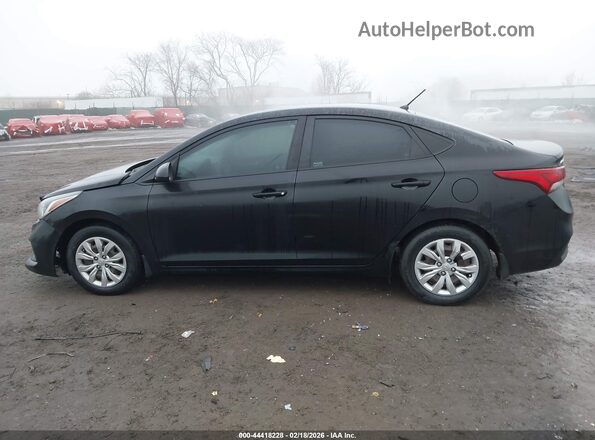 3KPC24A30JE021267 2018 HYUNDAI ACCENT Черный Вид задней части салона
