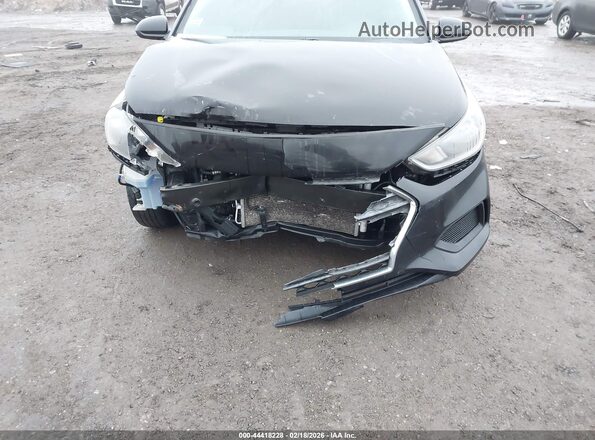 3KPC24A30JE021267 2018 HYUNDAI ACCENT Черный Вид спереди