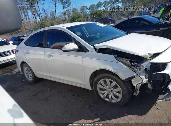 3KPC24A32JE033016 2018 HYUNDAI ACCENT Белый Вид задней части салона